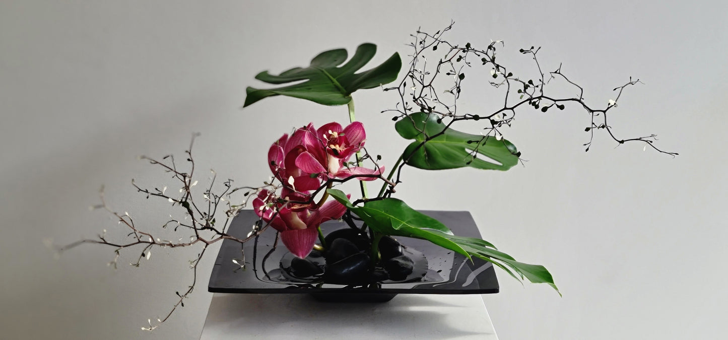 November 15 Saturday / Blossom & Balance Workshop: Ikebana for Emotional Wellbeing