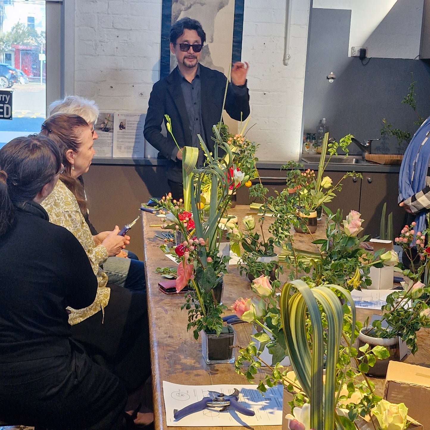 November 23 Sunday / Ikebana Exploration Workshop