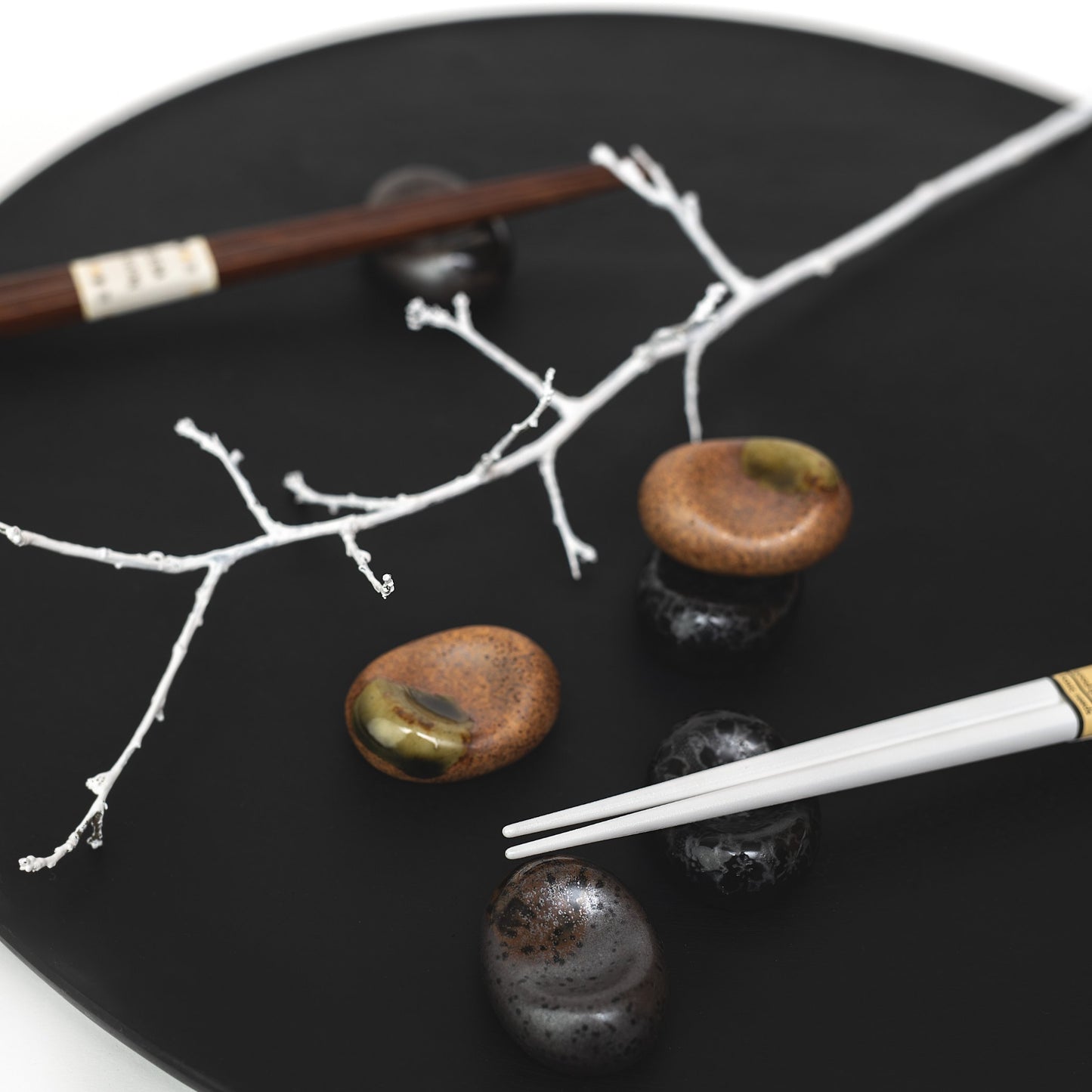 Chopsticks Rest Pebble Brown with Green Splash