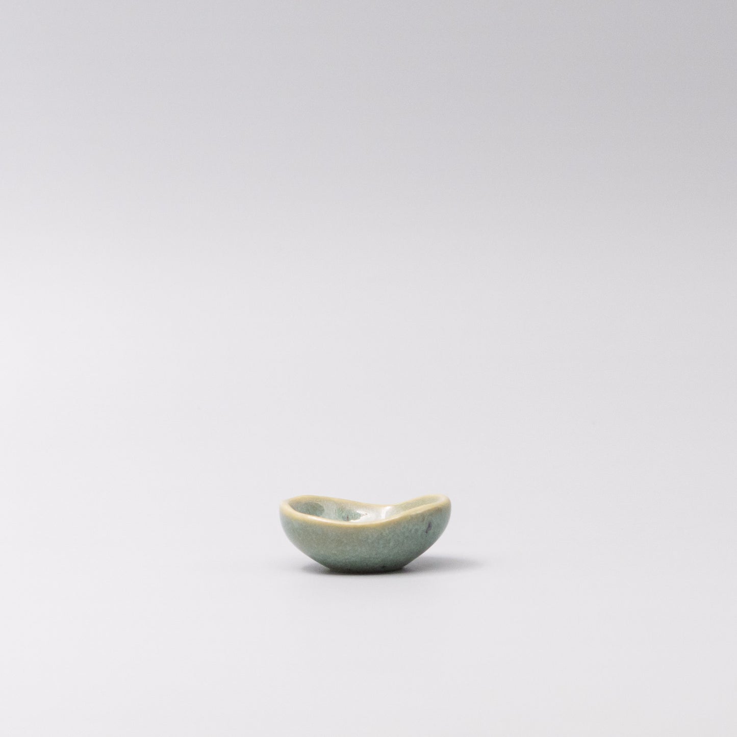 Sauce Dish 5cm Bean Shaped Mint green