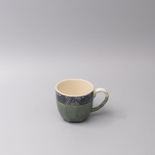 Mug in a Gift Box 260ml Dark Green Patchwork Band Design