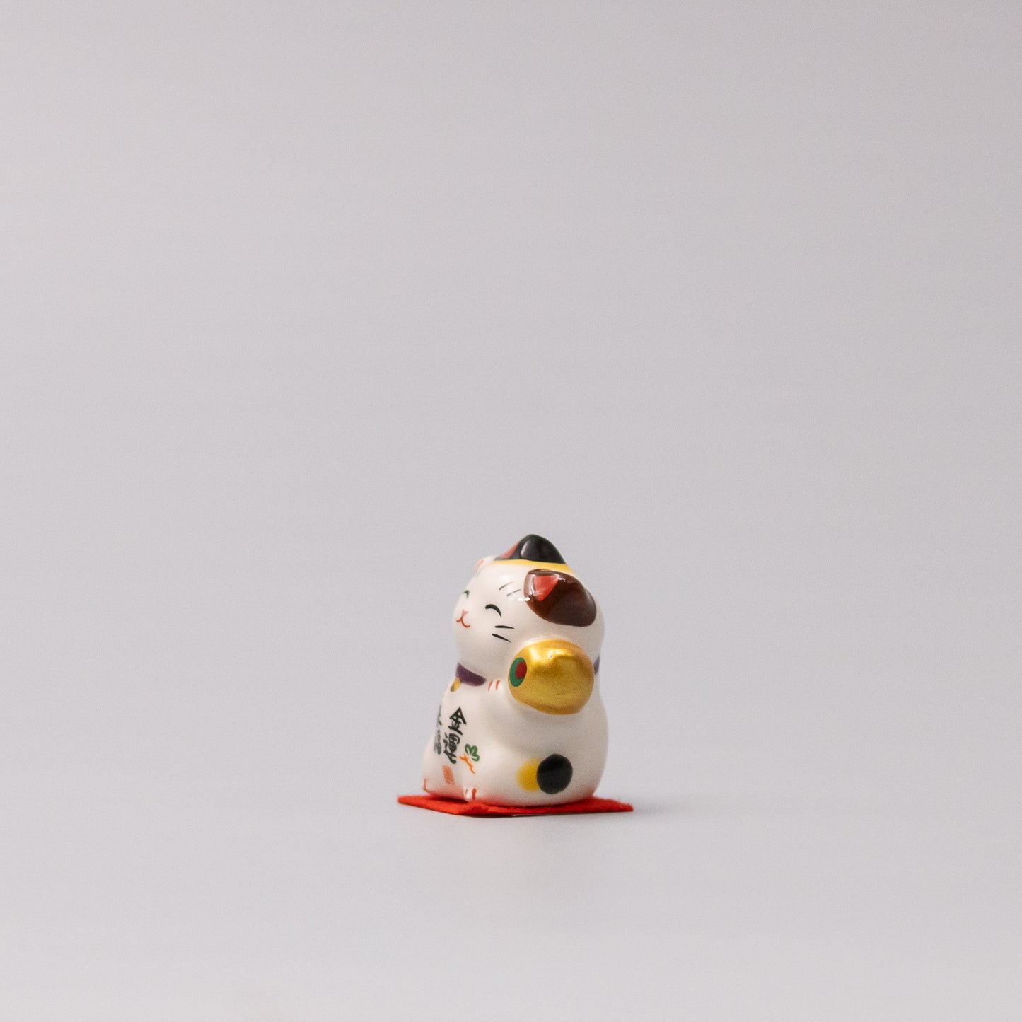 Okimono Wealth Fortune Cat