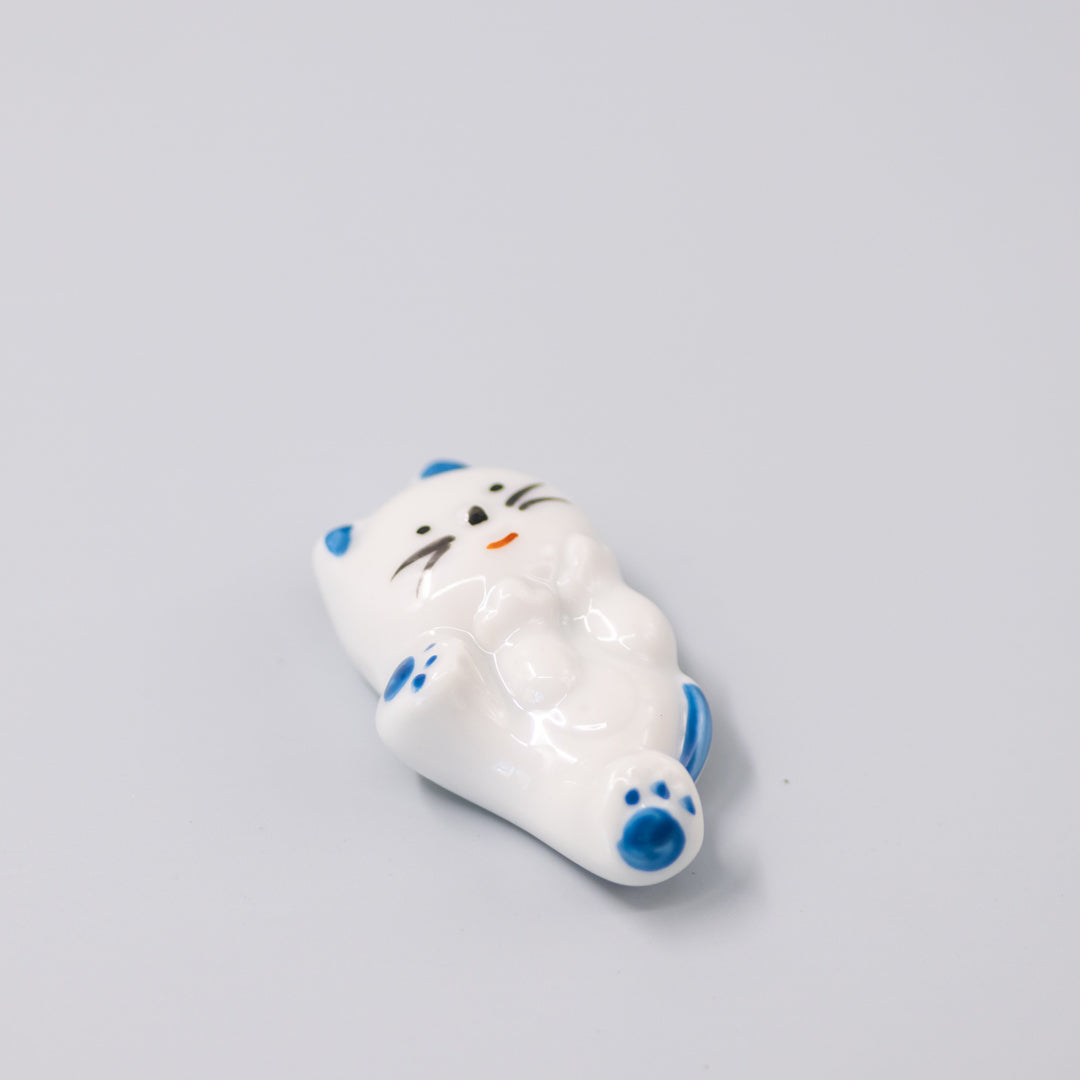Relaxed Cat Chopstick Rest