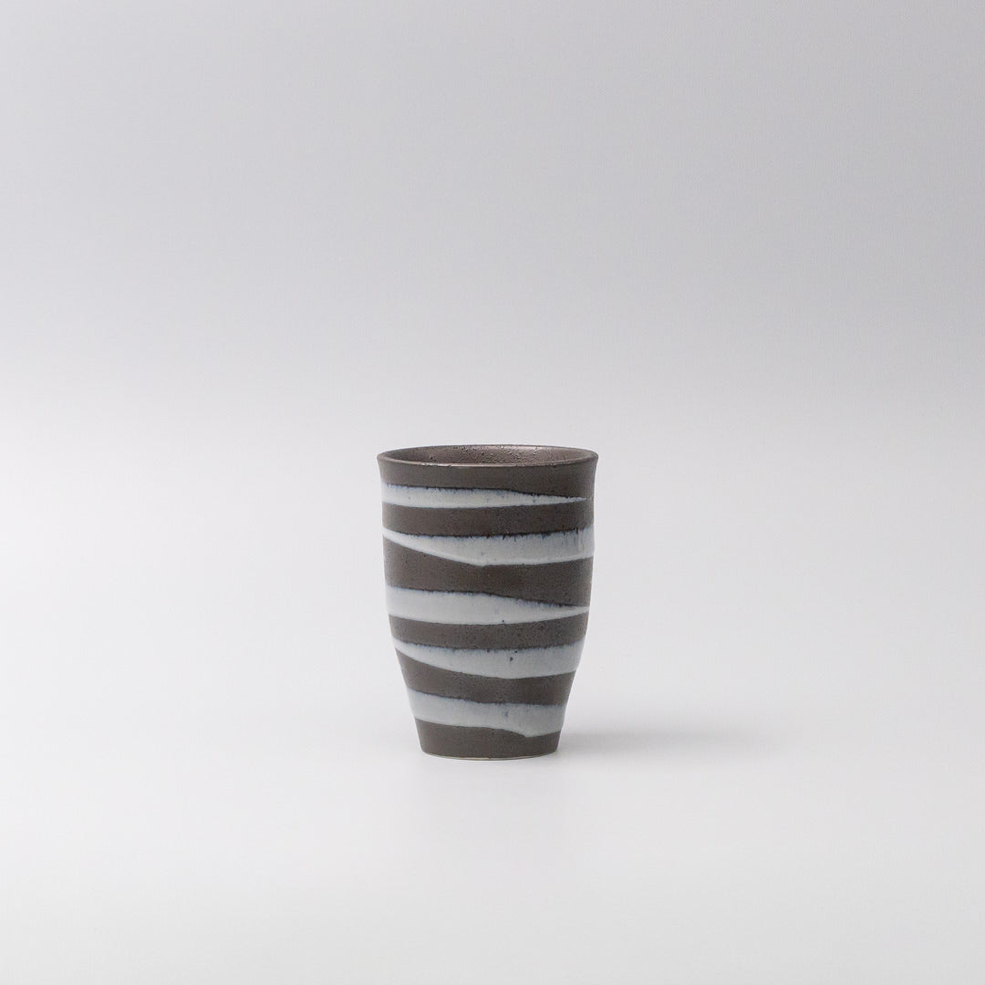 Light blue spiral pattern on black ceramic sushi mug, 300ml capacity.