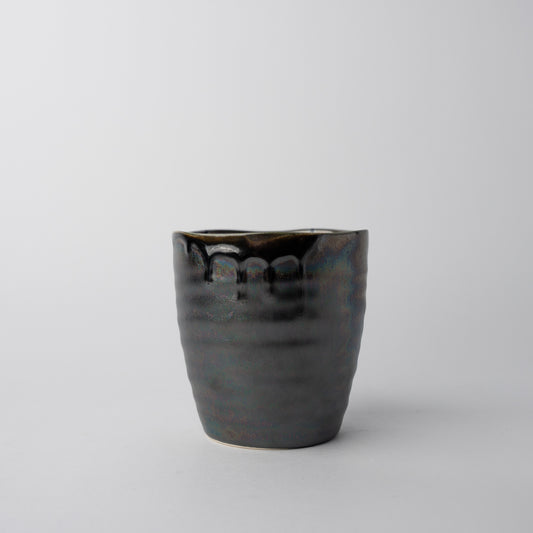 Sushi Mug 325ml Metallic Black Drip Glaze
