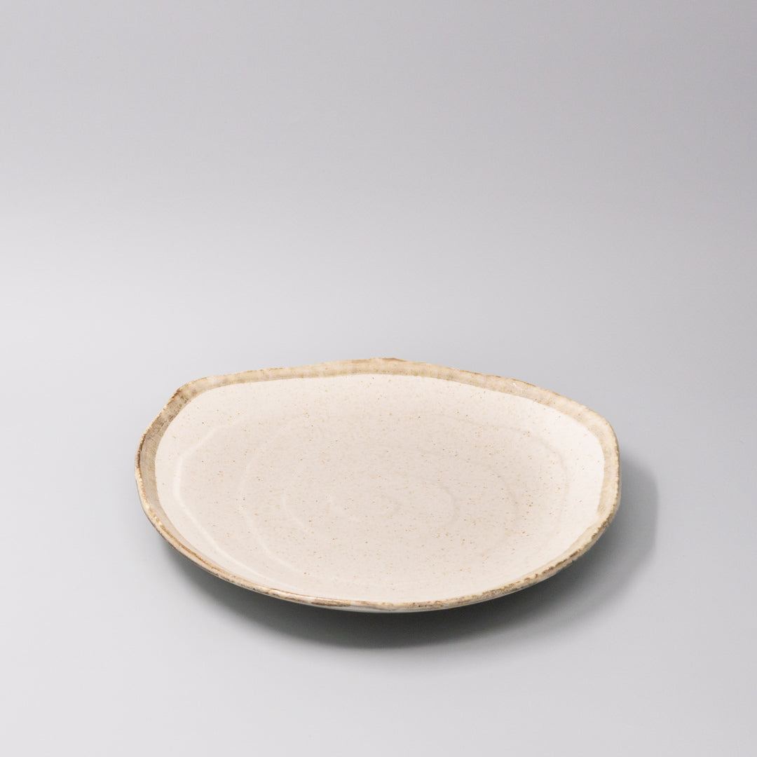 Onigiri Shaped Plate 27 cm / Flax Glaze