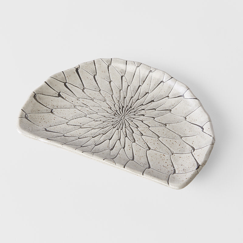 Plate D Shaped 21cm Grey Net Design
