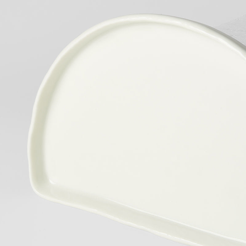 Half Moon Plate 21 cm / Ivory White Glaze