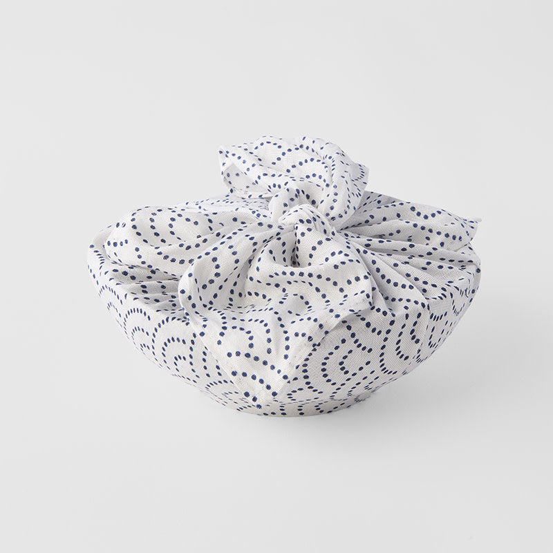 Furoshiki Gift Wrap 50 cm / Wave Pattern On White