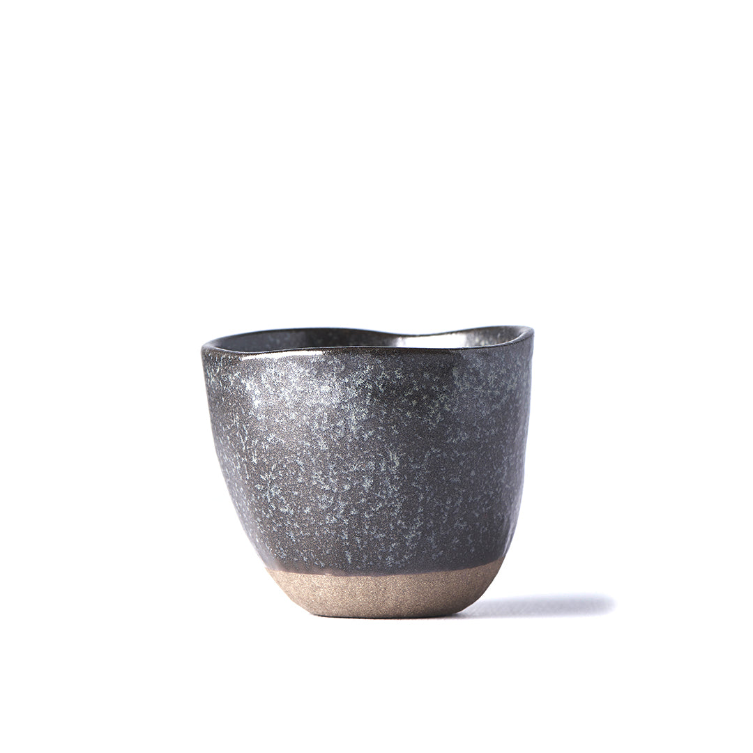 Lopsided Tea-mug 200 ml / Black Brown Glaze