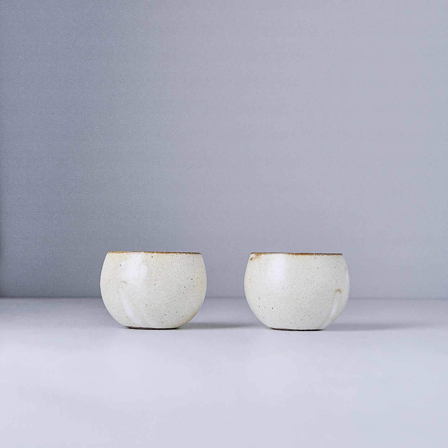 Rounded Tea-cup 180 ml / Oatmeal Glaze