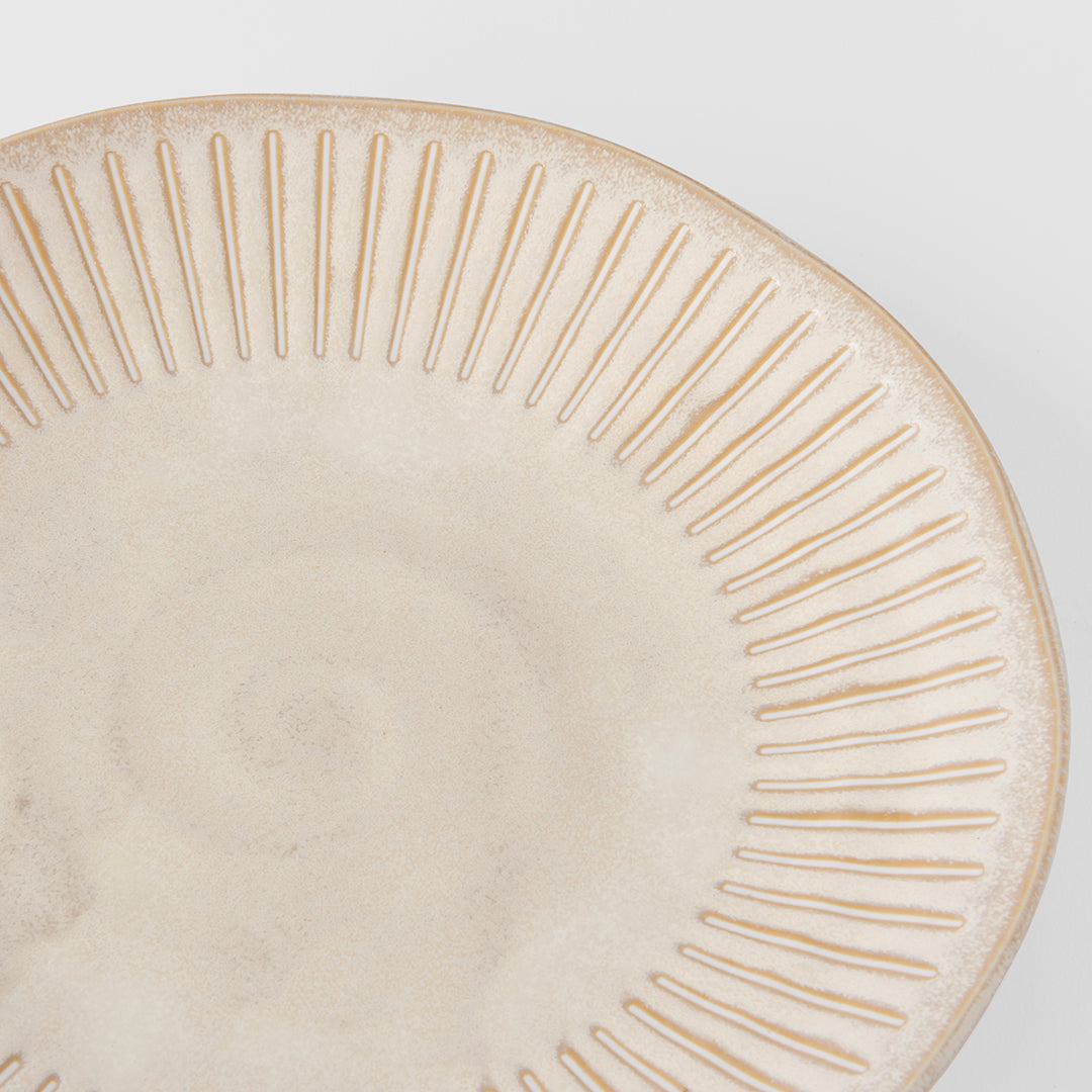 Ridged Alabaster Dinner Plate 25 cm