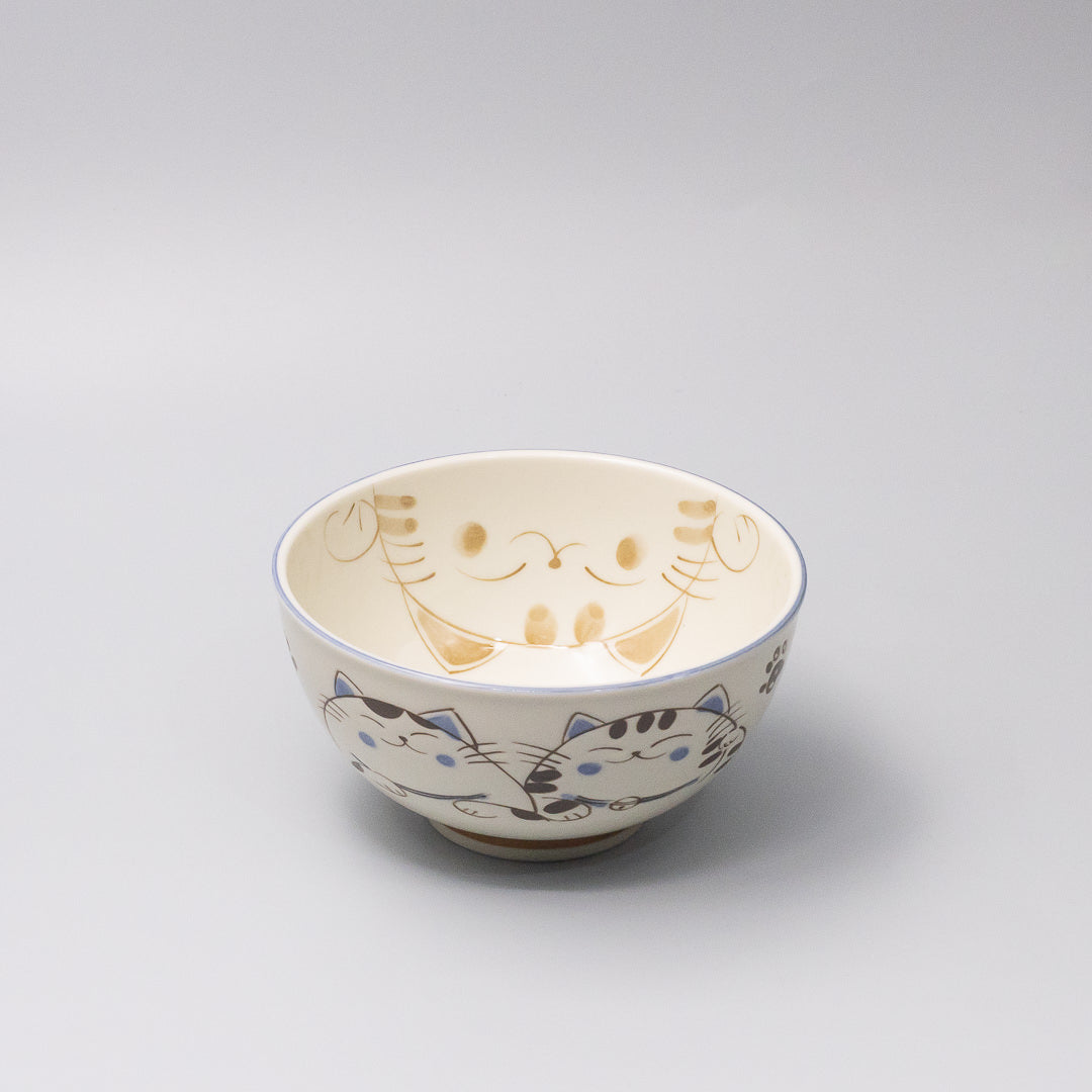Japanese kids bowl Maneki Neko design 45 degree view