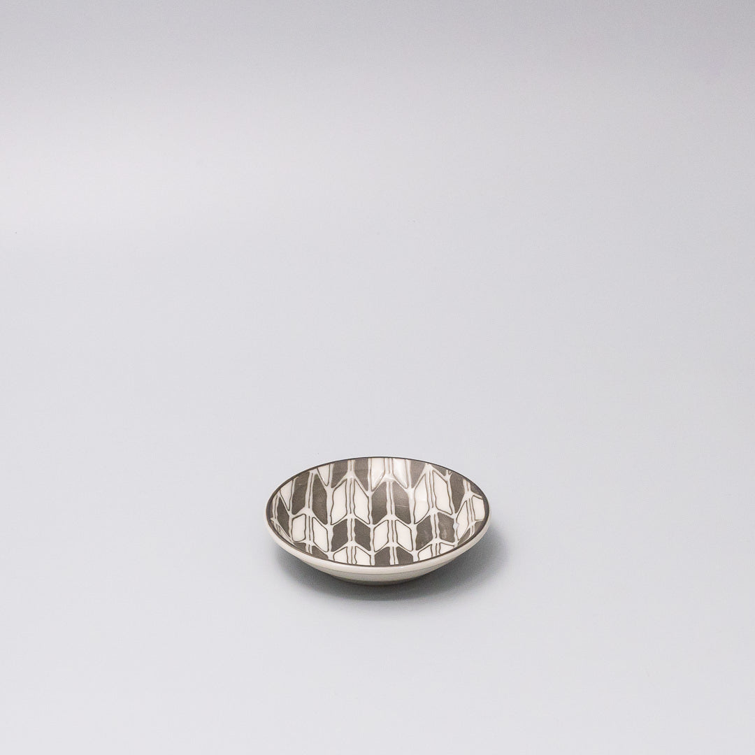Sauce Dish 9cm Black & White Arrow Design