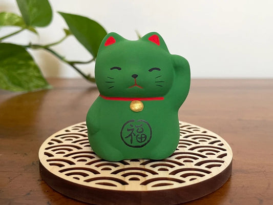 Okimono Green Maneki Neko