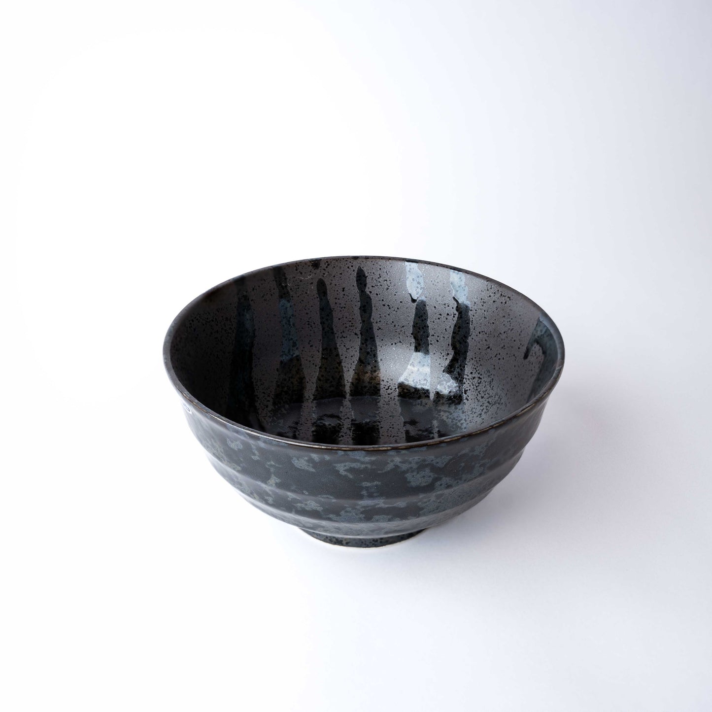 Fluted Udon Bowl 700 ml / Gloss Black Stripes On Gunmetal Glaze / 17 cm