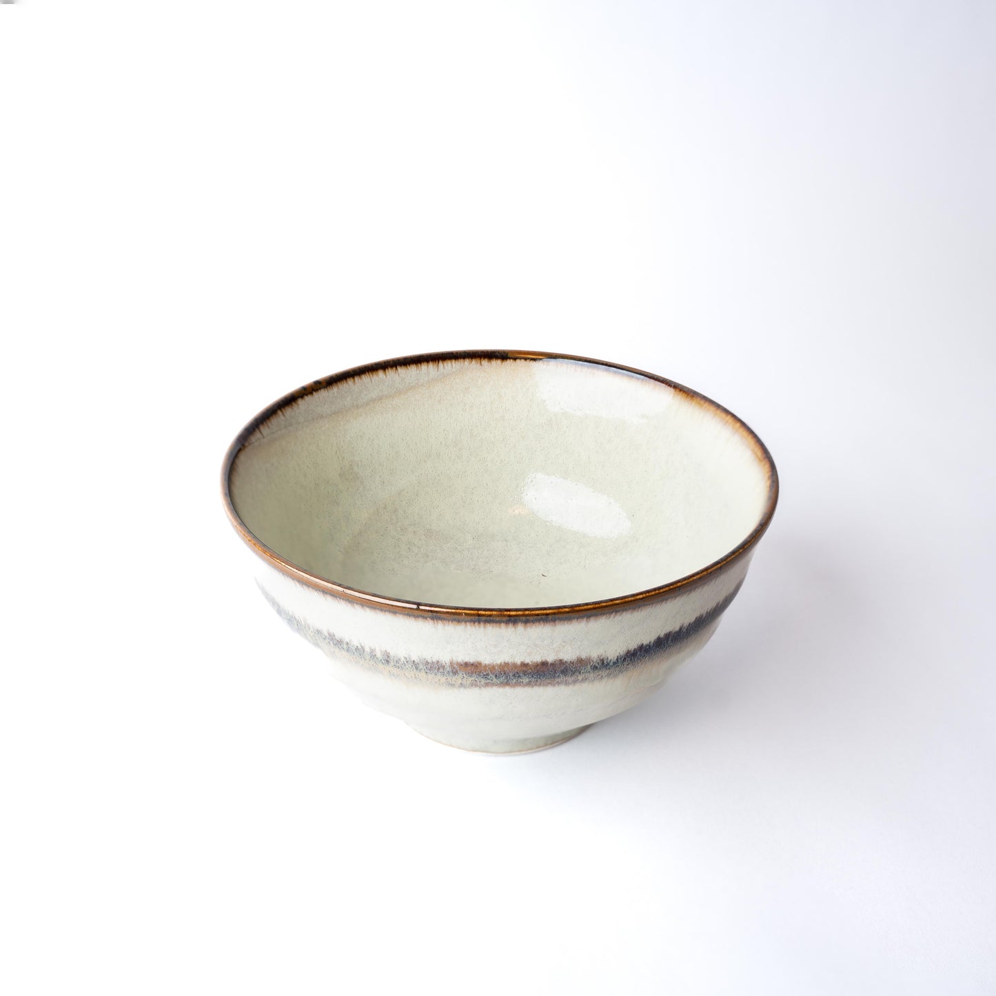 Fluted Udon Bowl 700 ml / Cream with Tenmokku Edge Glaze / 17 cm