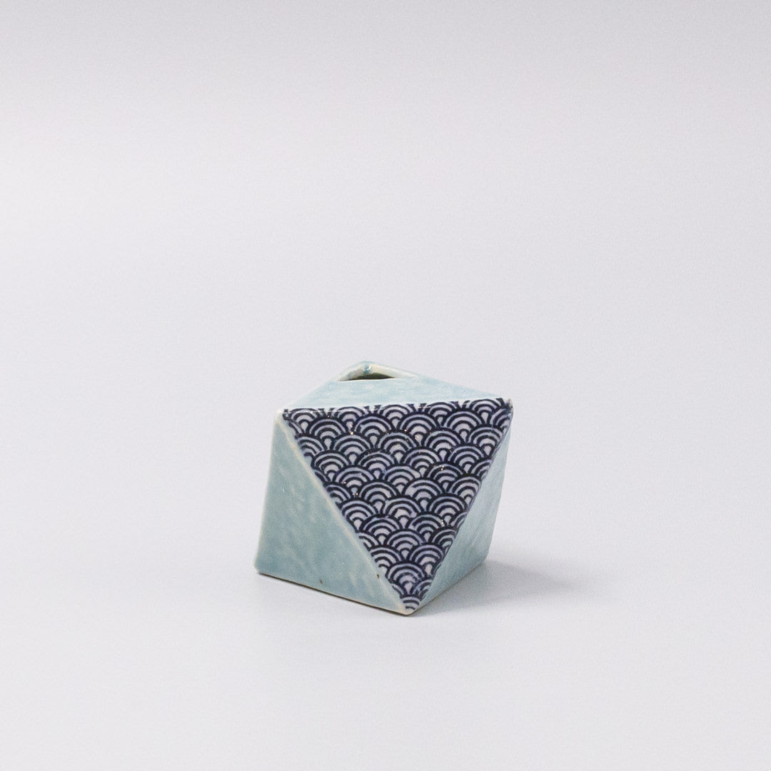 Vase Turquoise Wave 4.5H Triangular
