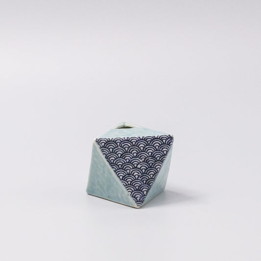 Vase Turquoise Wave 4.5H Triangular