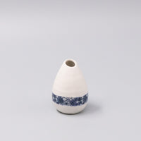 Vase Pinecone 10H White Yuzen