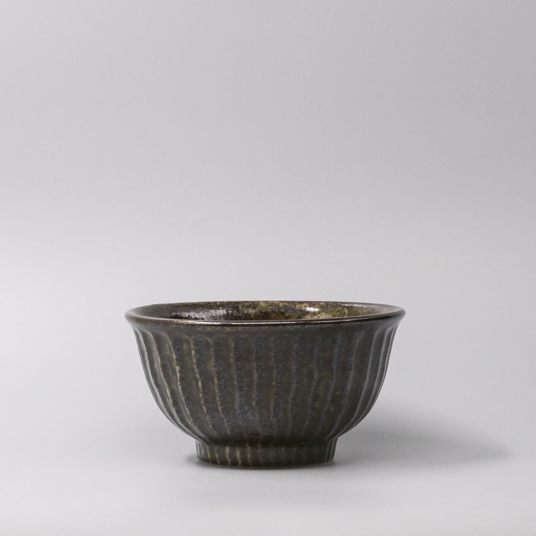 Shinogi Bowl 17.8cm Moss Black Glaze