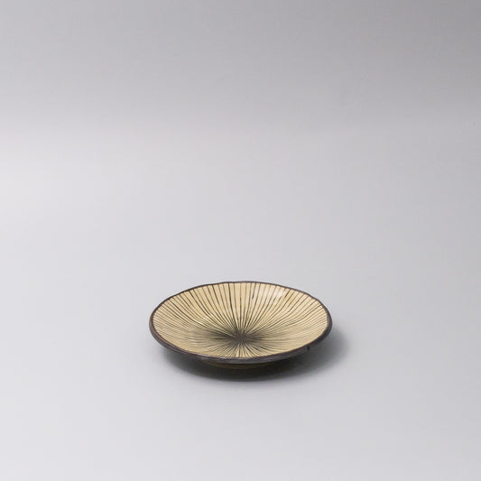 13.5cm ceramic saucer beige green radial glaze 45 degree angle small plate