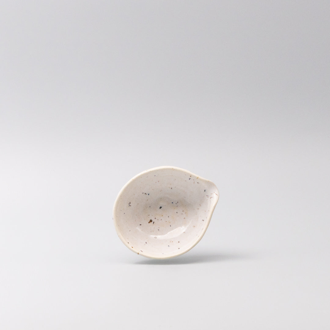 Pourer 140ml Ivory Fleck Glaze