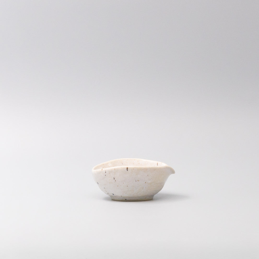 Pourer 140ml Ivory Fleck Glaze