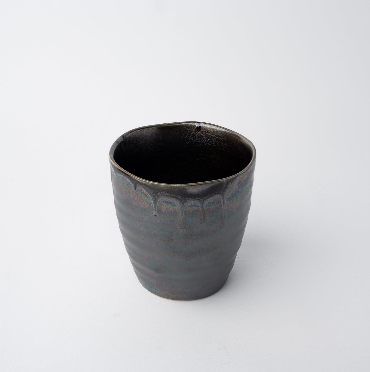 Sushi Mug 325 ml / Metallic Black Drip Glaze