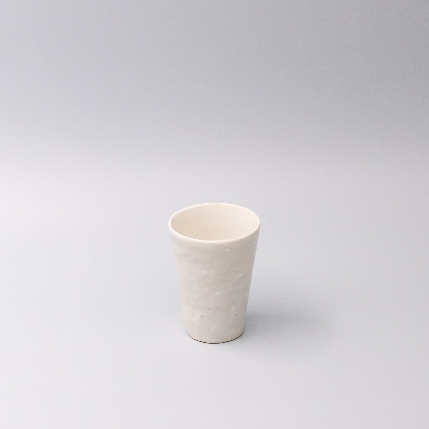 Tumbler 200ml Tapered Shape Ostrich White