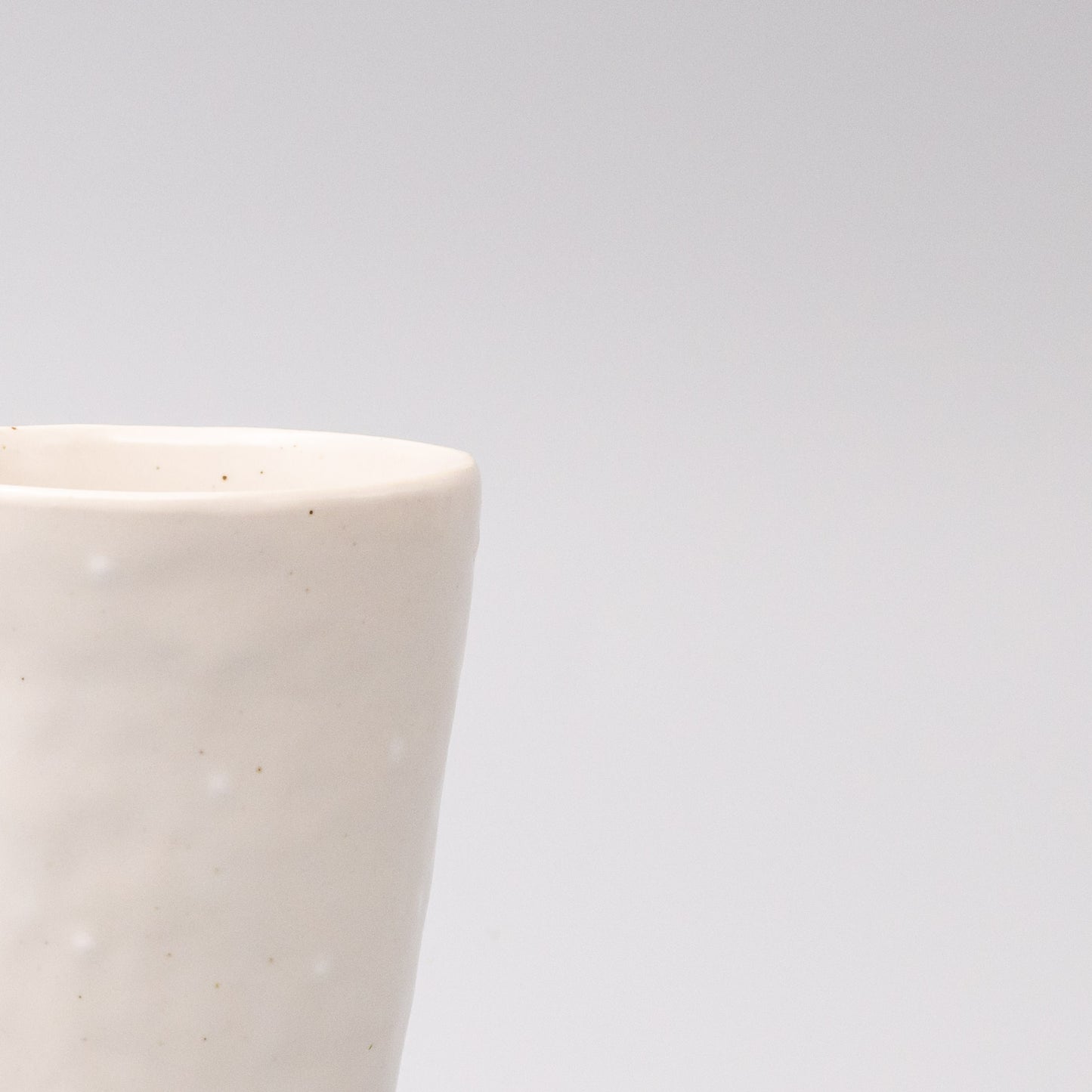 Tumbler 200ml Tapered Shape Ostrich White