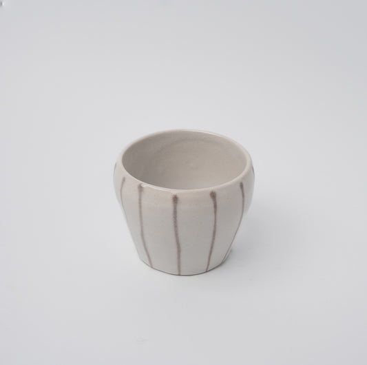 Pudding Teacup 160ml / Cream with Grey Stripe