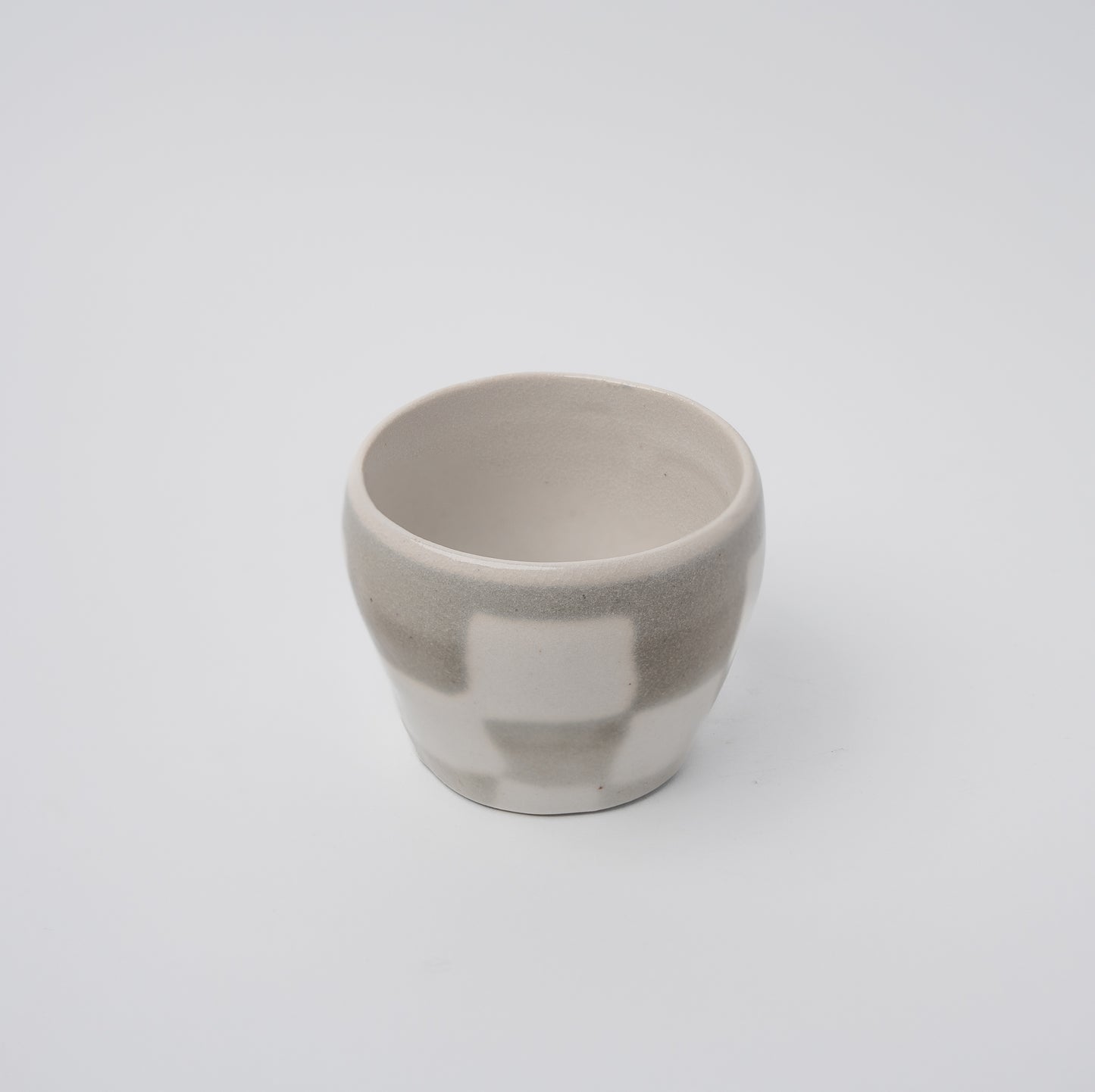 Pudding Teacup 180ml / Cream with Grey Check