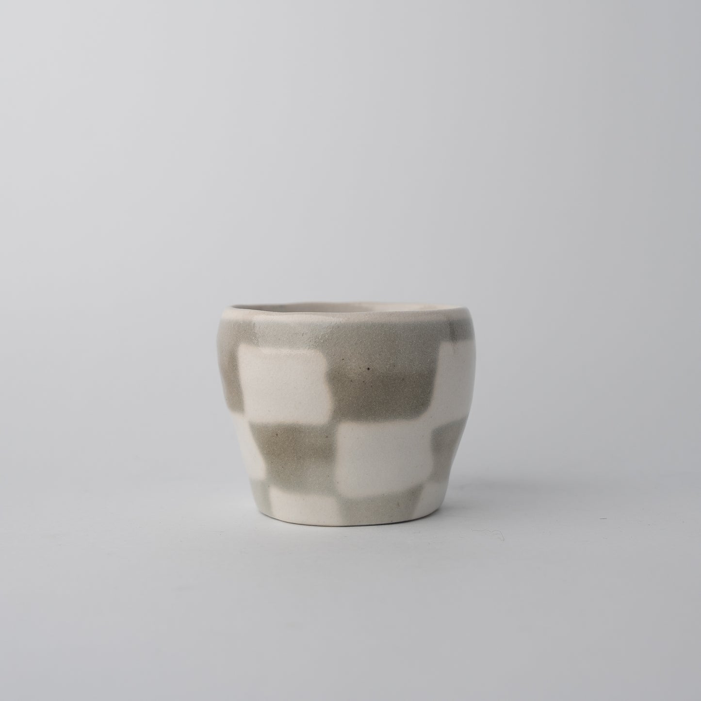 Pudding Teacup 180ml / Cream with Grey Check