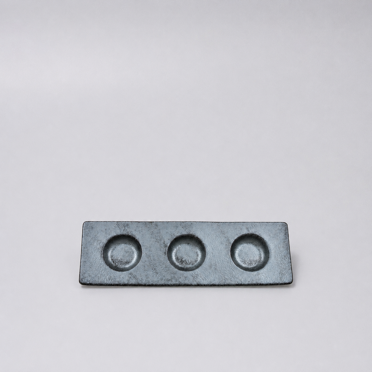 Dimpled Slab 29cm Craft Black Glaze