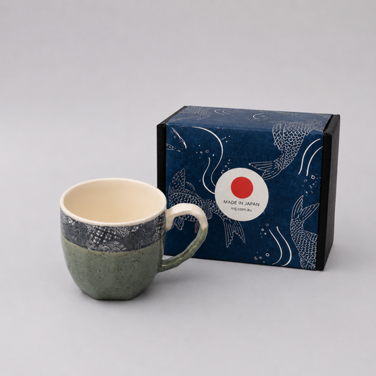 Mug in a Gift Box 260ml Green with Patchwork Band Design