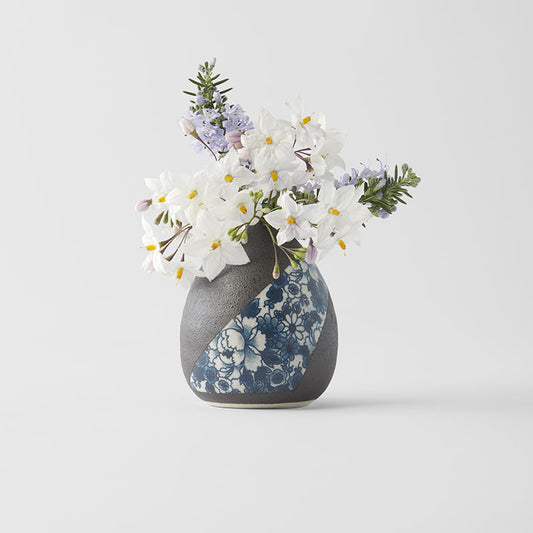 Teardrop Vase 6.5 cm, 150 ml / Blue & White Bloom Design