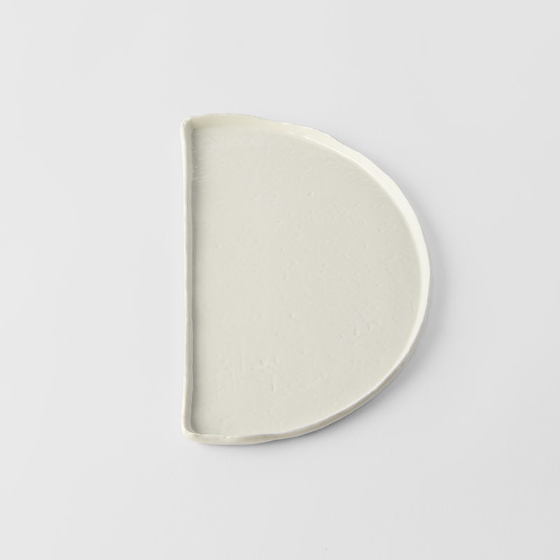 Half Moon Plate 27cm / Ivory White Glaze