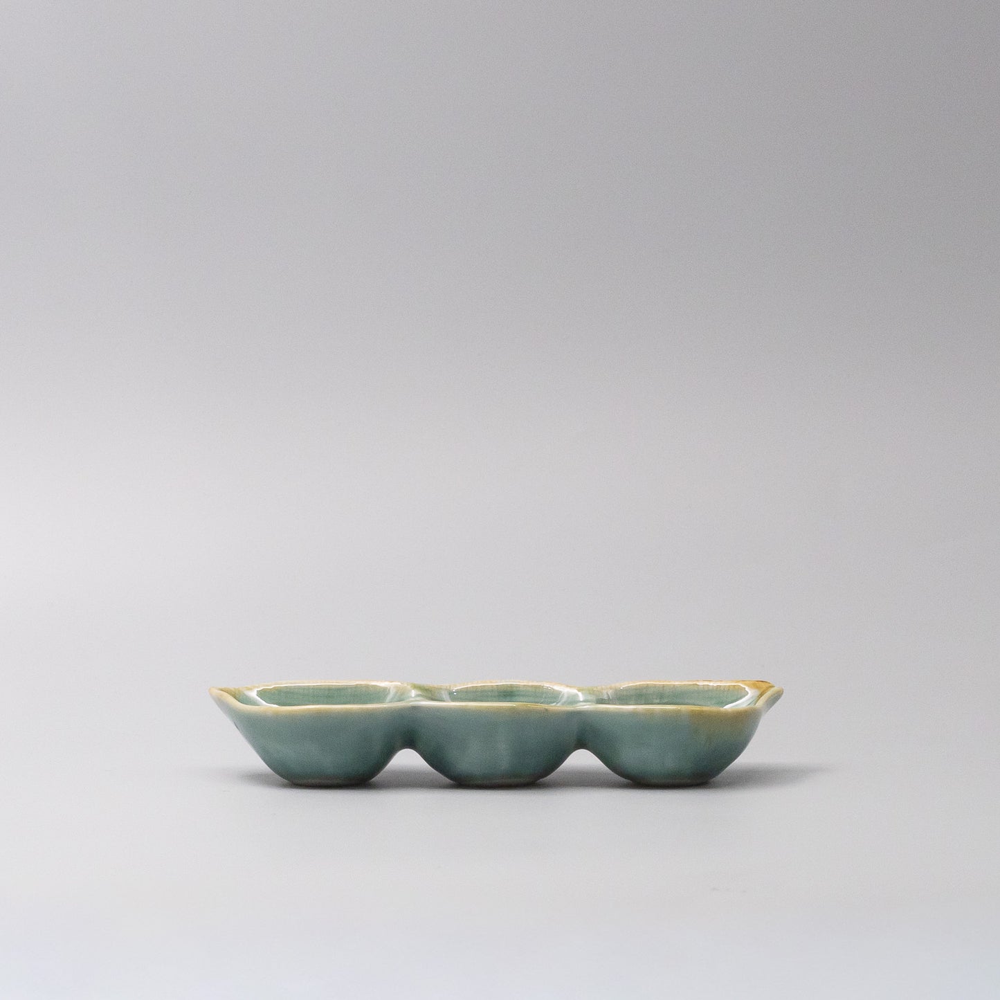 Edamame Triple Pod Dish 20cm Celadon Glaze side profile