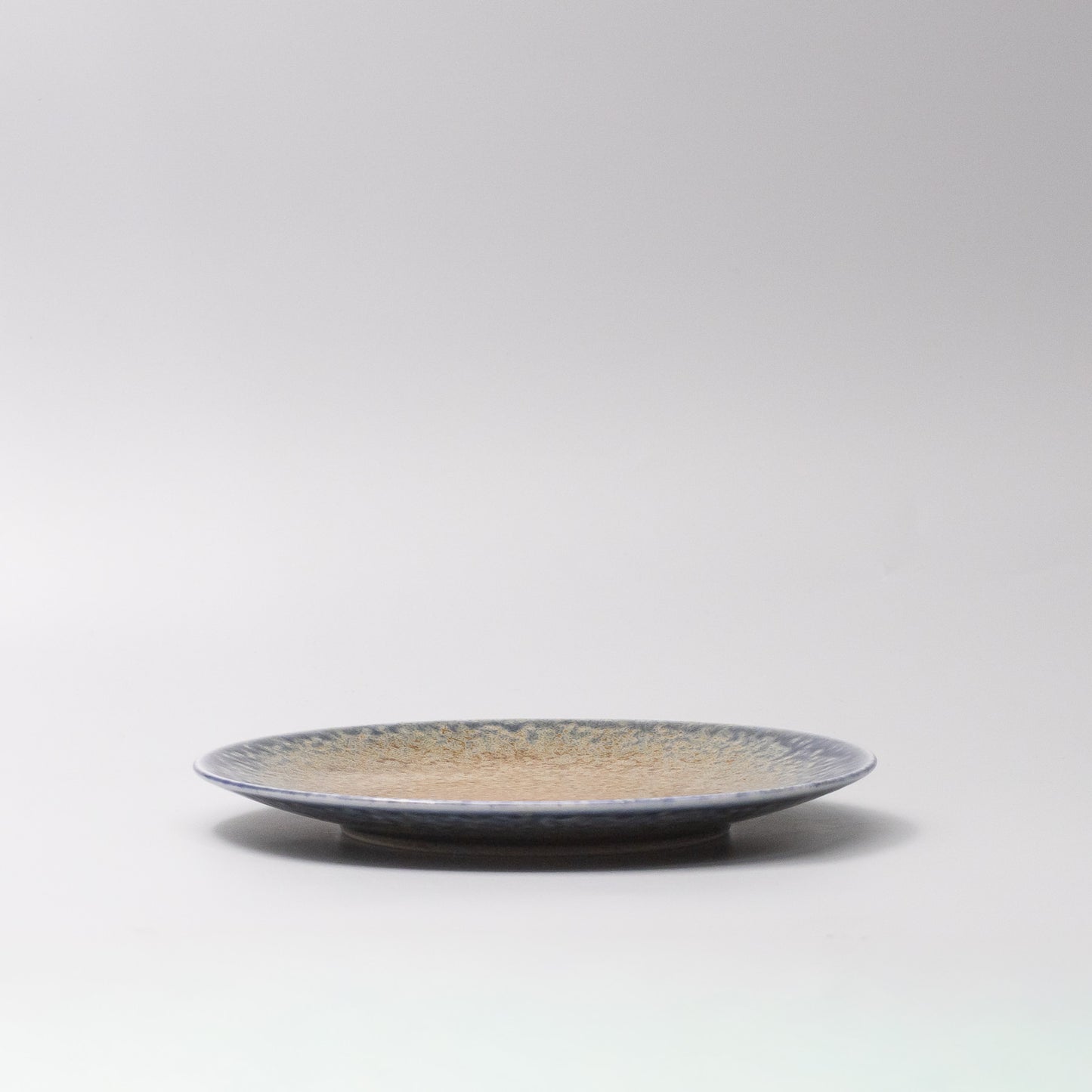 Side view of Earth & Sky Glaze Plate 21cm