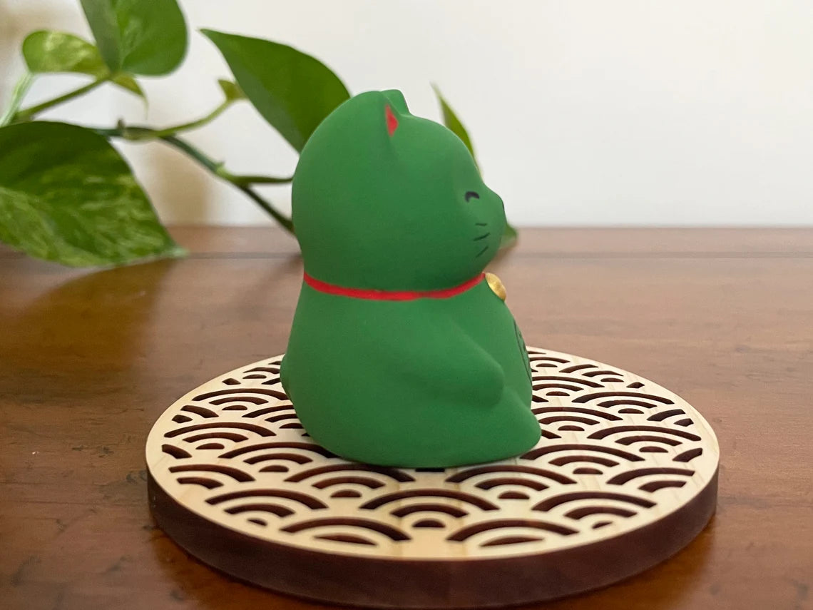 Okimono Green Maneki Neko