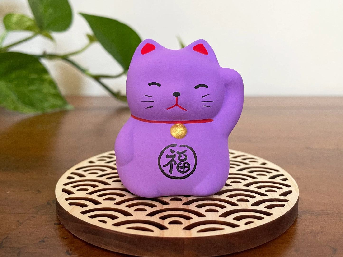 Okimono Lavender Maneki Neko