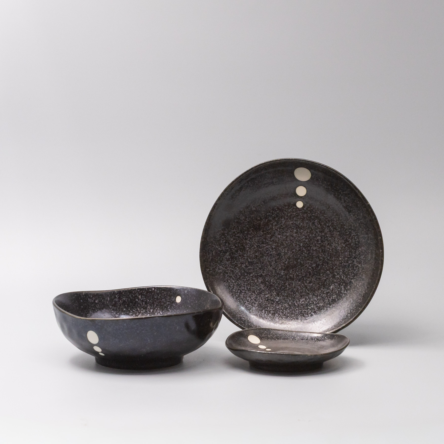 Side Plate Organic Shape 19cm White Dot Design