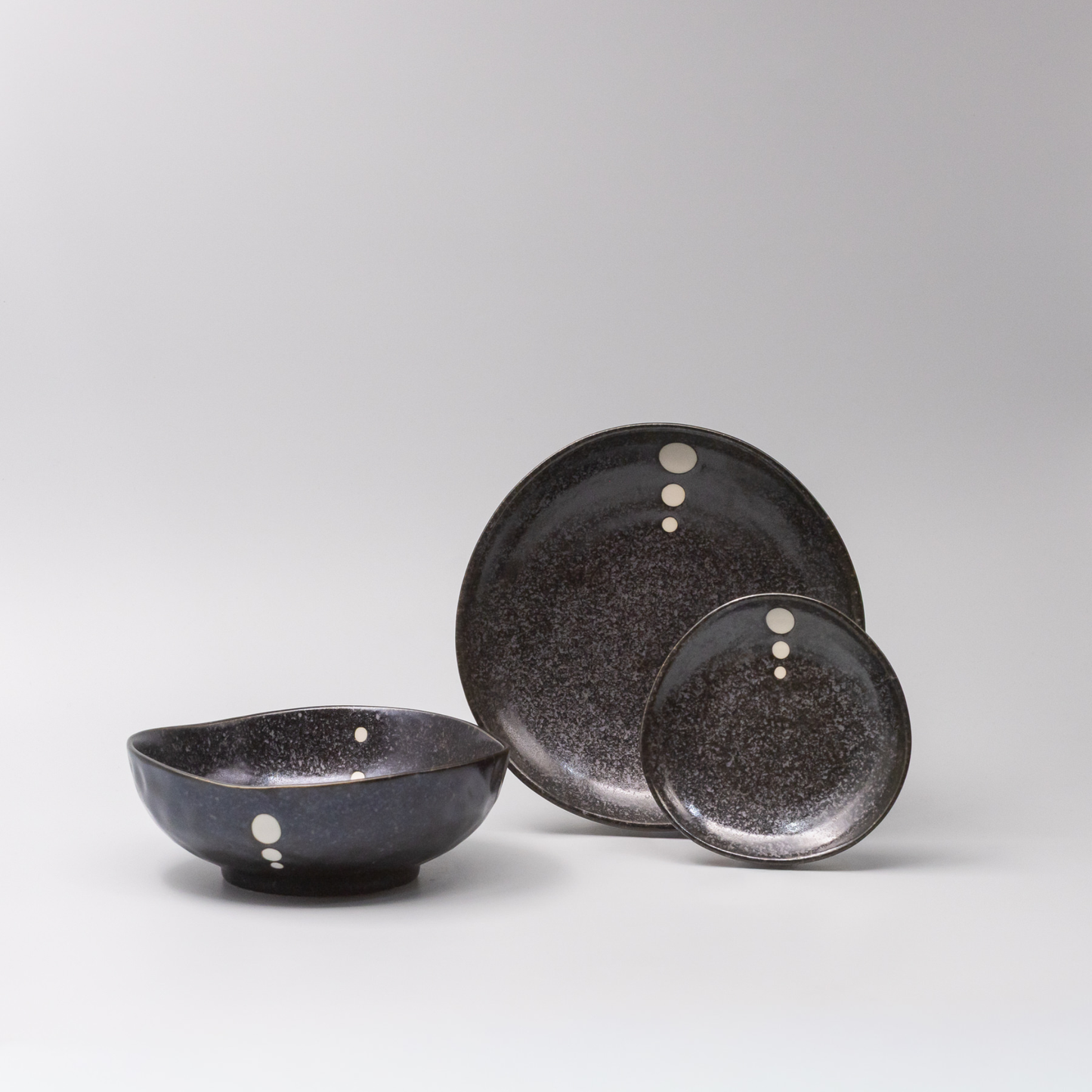 Side Plate Organic Shape 19cm White Dot Design